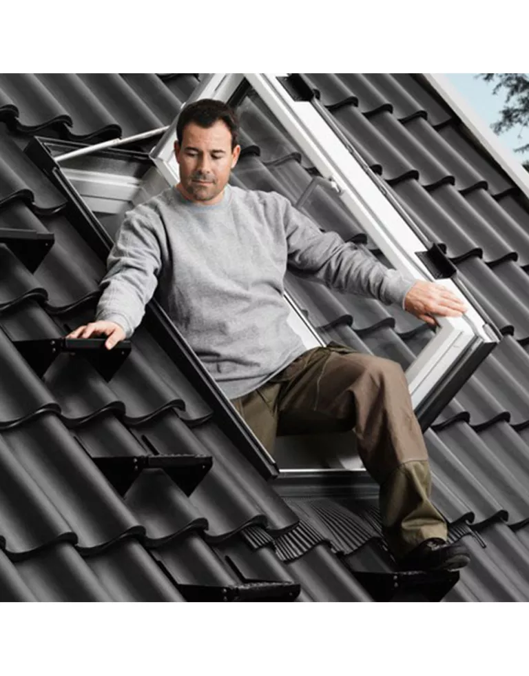 Strešný výlez pre zateplenú strechu GXU