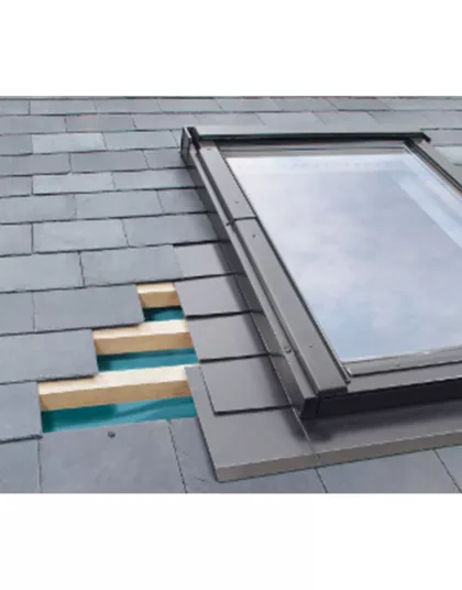 Doplnkové lemovanie pre šupinové krytiny